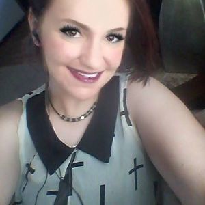 Meet your Posher, Monica